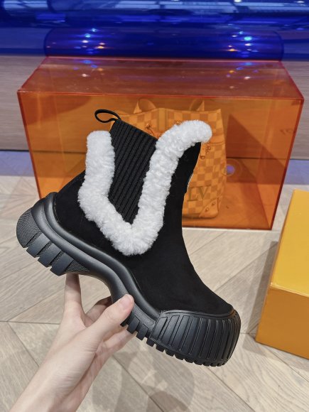 Louis Vuitton - Женские ботинки сапоги MO_2612LV2 Louis Vuitton - Женские ботинки сапоги MO_2612LV2