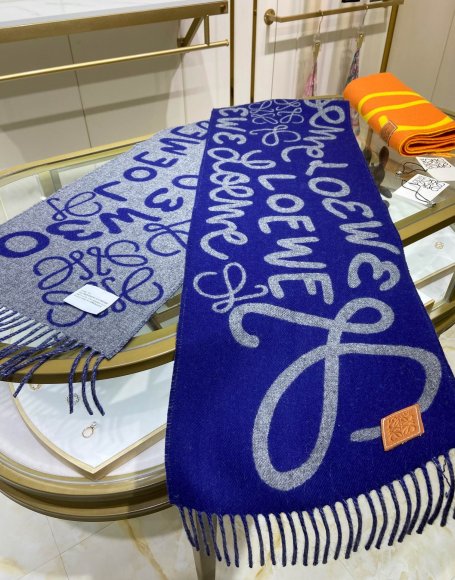 Loewe - Шерстяной шарф JX_0412LO7 Loewe - Шерстяной шарф JX_0412LO7