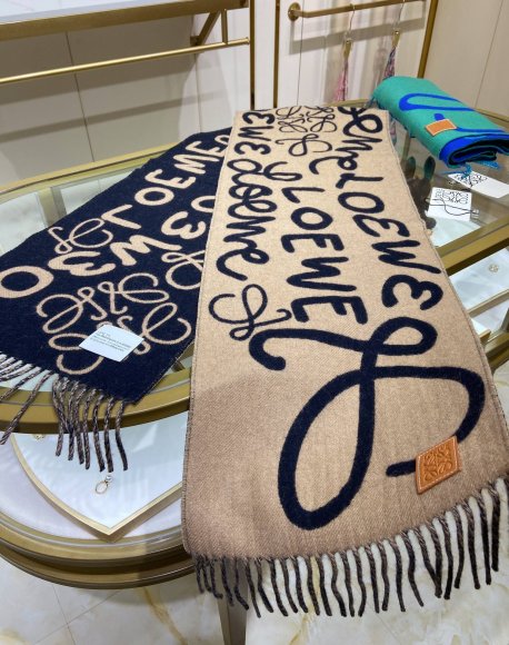 Loewe - Шерстяной шарф JX_0412LO7 Loewe - Шерстяной шарф JX_0412LO7