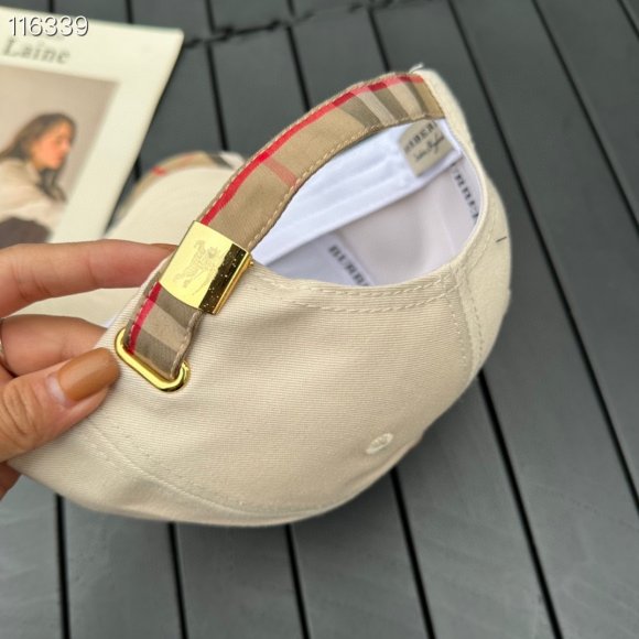 Burberry - Бейсболка кепка AO_2504BU2 Burberry - Бейсболка кепка AO_2504BU2