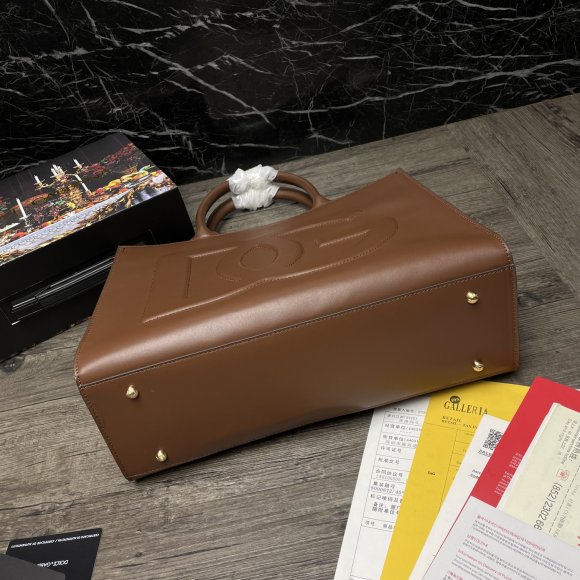 Dolce & Gabbana Daily Женская сумка тоут DG_0402DG1 Dolce & Gabbana Daily Женская сумка тоут DG_0402DG1