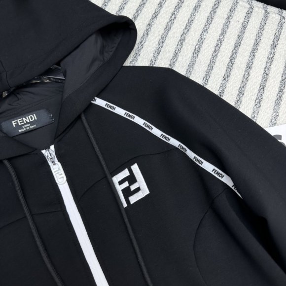 Fendi - Женская кофта толстовка куртка 3D_1212FE8