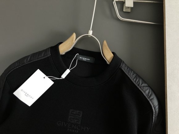 Givenchy - Мужская кофта свитер DF_2011GI3 Givenchy - Мужская кофта свитер DF_2011GI3