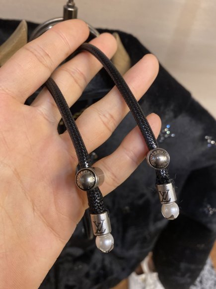 Louis Vuitton - Мужская куртка ветровка толстовка DZ_1702LV1 Louis Vuitton - Мужская куртка ветровка толстовка DZ_1702LV1