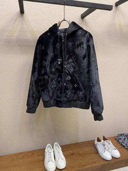 Louis Vuitton - Мужская куртка ветровка толстовка DZ_1702LV1 Louis Vuitton - Мужская куртка ветровка толстовка DZ_1702LV1