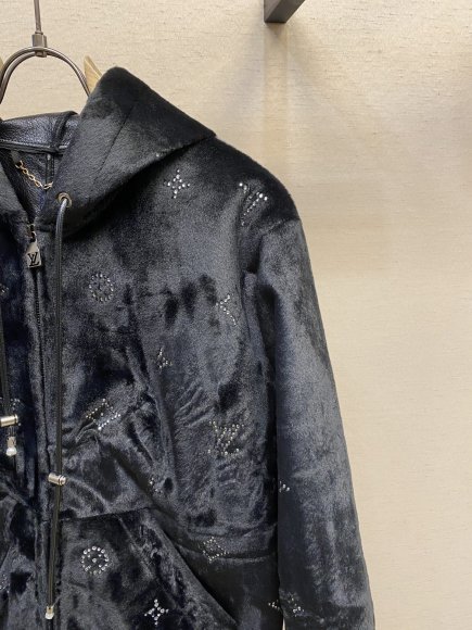 Louis Vuitton - Мужская куртка ветровка толстовка DZ_1702LV1 Louis Vuitton - Мужская куртка ветровка толстовка DZ_1702LV1