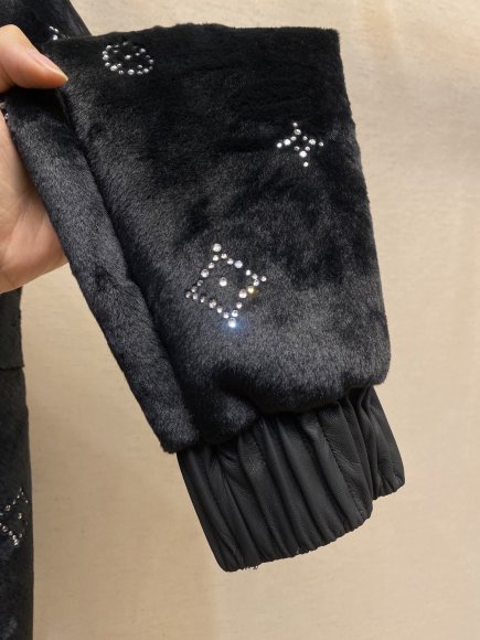 Louis Vuitton - Мужская куртка ветровка толстовка DZ_1702LV1 Louis Vuitton - Мужская куртка ветровка толстовка DZ_1702LV1