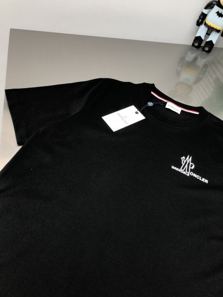 Moncler - Мужская футболка майка DZ_2203MO18 Moncler - Мужская футболка майка DZ_2203MO18