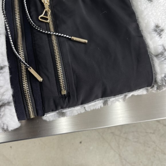 Louis Vuitton - Мужская куртка ветровка толстовка TJ_2712LV1 Louis Vuitton - Мужская куртка ветровка толстовка TJ_2712LV1