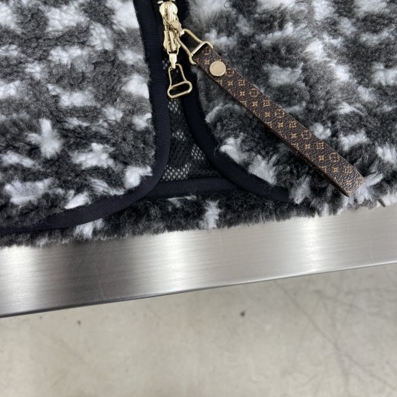 Louis Vuitton - Мужская куртка ветровка толстовка TJ_2712LV1 Louis Vuitton - Мужская куртка ветровка толстовка TJ_2712LV1