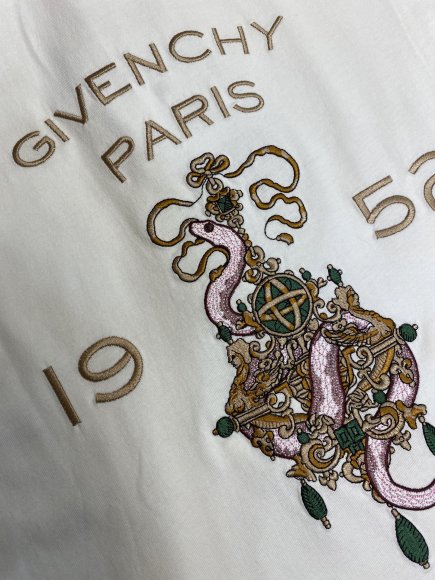 Givenchy - Мужская футболка майка DZ_1702GI3