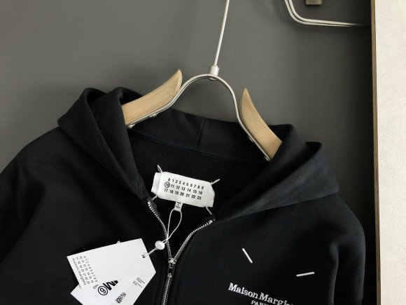 Maison Margiela MM6 - Мужская кофта толстовка DF_0910MM1