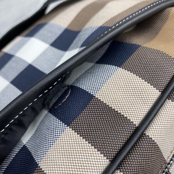 Burberry Сумка - мессенджер BU_1702BU1 Burberry Сумка - мессенджер BU_1702BU1