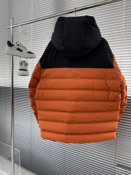 Ermenegildo Zegna - Мужская куртка пуховик DZ_2612EZ4 Ermenegildo Zegna - Мужская куртка пуховик DZ_2612EZ4