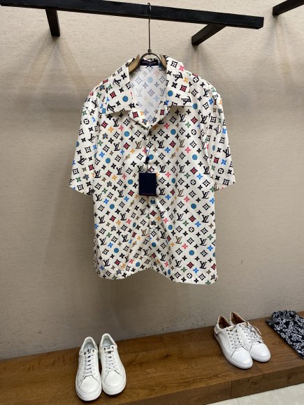 Louis Vuitton - Мужская рубашка DZ_0504LV1 Louis Vuitton - Мужская рубашка DZ_0504LV1