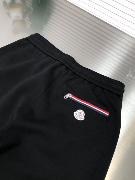 Moncler - Мужской спортивный костюм DZ_2410MO9 Moncler - Мужской спортивный костюм DZ_2410MO9