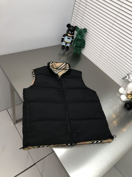 Burberry - Мужской двусторонний жилет пуховик DZ_0512BU2 Burberry - Мужской двусторонний жилет пуховик DZ_0512BU2