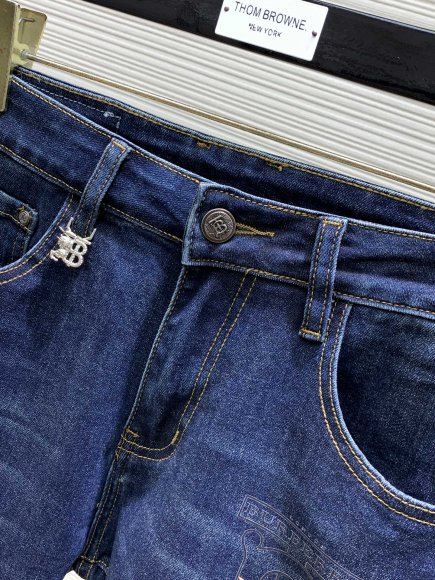 Burberry - Мужские штаны джинсы TI_2811BU3