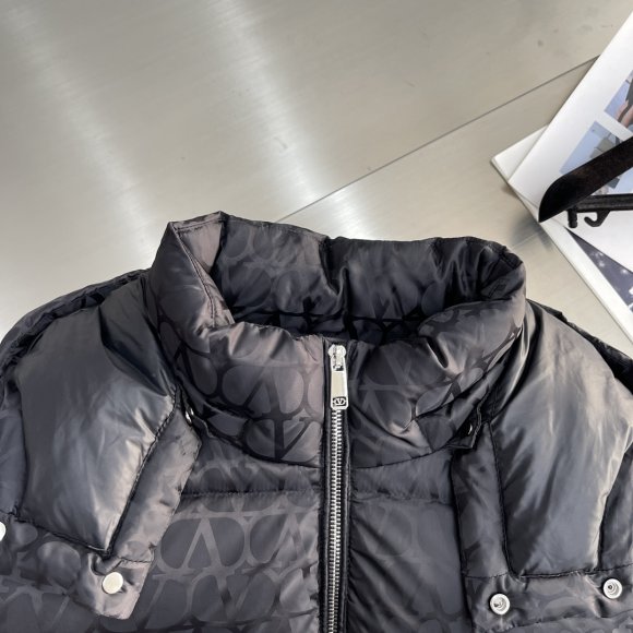 Valentino - Мужская куртка пуховик DZ_2612VA5 Valentino - Мужская куртка пуховик DZ_2612VA5