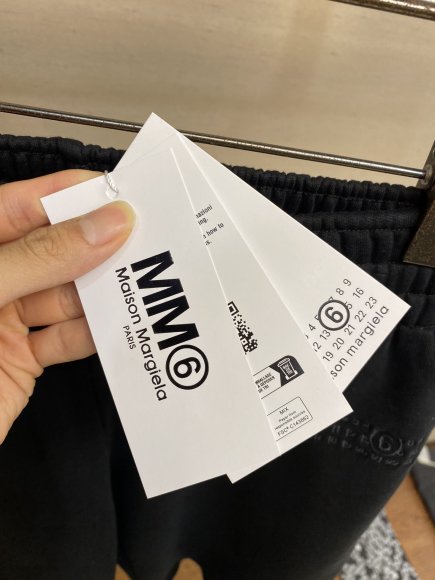 Maison Margiela MM6 - Мужские шорты DZ_0705MM8 Maison Margiela MM6 - Мужские шорты DZ_0705MM8