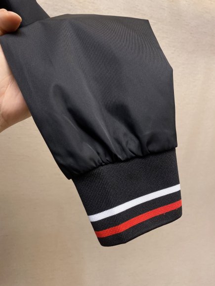 Prada - Мужская куртка ветровка DZ_1702PR6