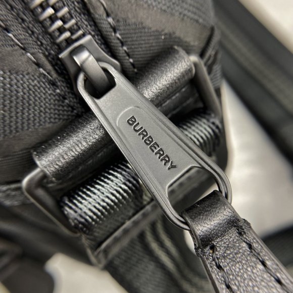 Burberry Сумка - мессенджер BU_1702BU2 Burberry Сумка - мессенджер BU_1702BU2