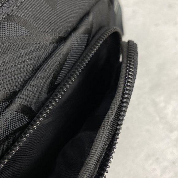 Burberry Сумка - мессенджер BU_1702BU2 Burberry Сумка - мессенджер BU_1702BU2