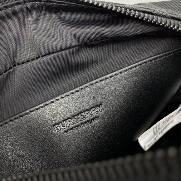 Burberry Сумка - мессенджер BU_1702BU2 Burberry Сумка - мессенджер BU_1702BU2