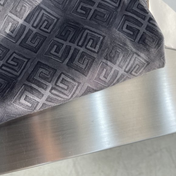 Givenchy - Мужская рубашка DZ_2612GI6