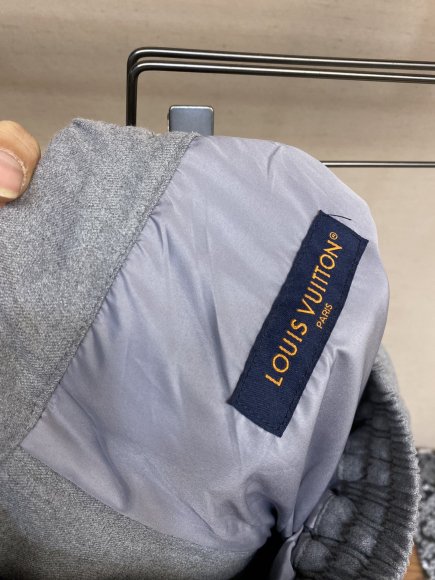 Louis Vuitton - Женские шерстяные штаны брюки (костюм кофта) DZ_2111LV4