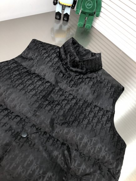 Dior - Мужской жилет пуховик DZ_0512DI4 Dior - Мужской жилет пуховик DZ_0512DI4