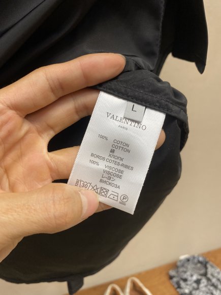 Valentino - Мужская куртка ветровка DZ_1702VA9 Valentino - Мужская куртка ветровка DZ_1702VA9