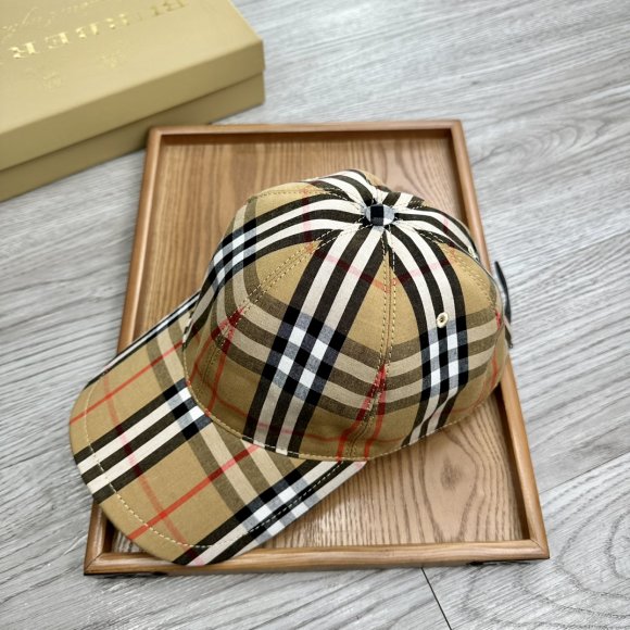 Burberry - Бейсболка кепка AO_1904BU1 Burberry - Бейсболка кепка AO_1904BU1