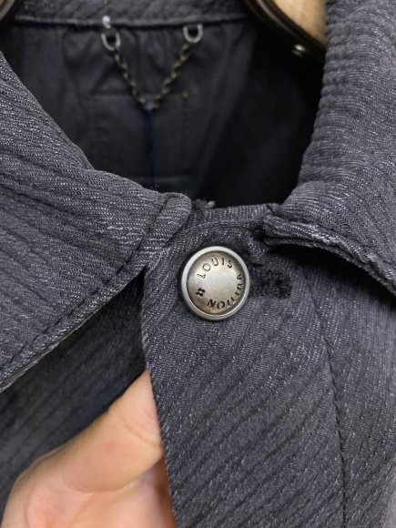 Louis Vuitton - Мужская джинсовая куртка рубашка (костюм джинсы) DZ_2111LV5 Louis Vuitton - Мужская джинсовая куртка рубашка (костюм джинсы) DZ_2111LV5