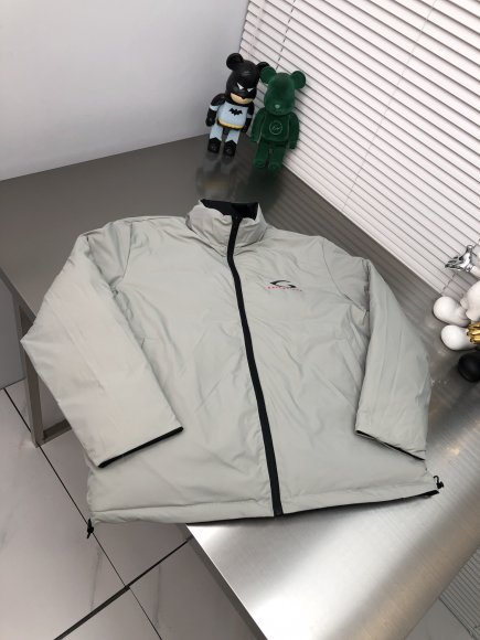 Balenciaga - Мужская двусторонняя куртка пуховик DZ_0512BA5 Balenciaga - Мужская двусторонняя куртка пуховик DZ_0512BA5