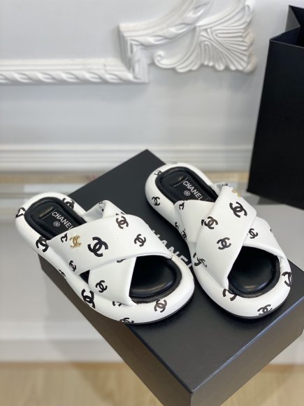 Chanel - Женские шлепанцы ST3_1105CH3 Chanel - Женские шлепанцы ST3_1105CH3
