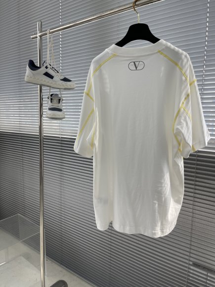 Valentino - Мужская футболка майка TJ_0207VA10 Valentino - Мужская футболка майка TJ_0207VA10