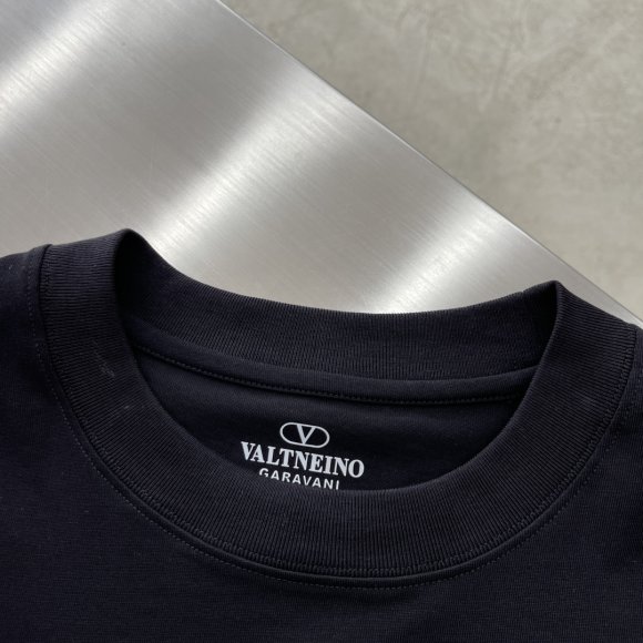 Valentino - Мужская футболка майка TJ_0207VA10 Valentino - Мужская футболка майка TJ_0207VA10