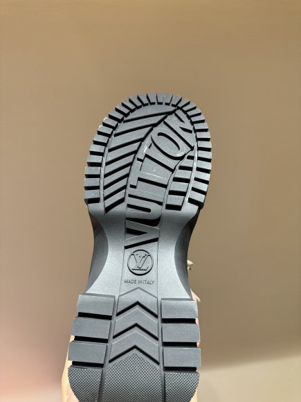 Louis Vuitton - Мужские ботинки берцы KA_2510LV2 Louis Vuitton - Мужские ботинки берцы KA_2510LV2