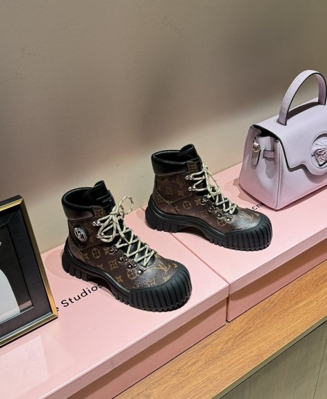 Louis Vuitton - Мужские ботинки берцы KA_2510LV2 Louis Vuitton - Мужские ботинки берцы KA_2510LV2