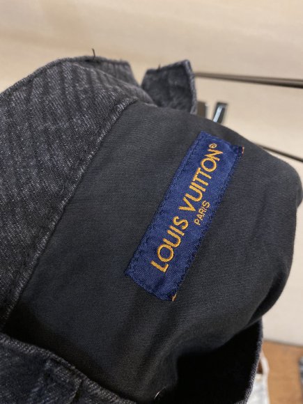 Louis Vuitton - Мужские штаны джинсы (костюм рубашка) DZ_2111LV6