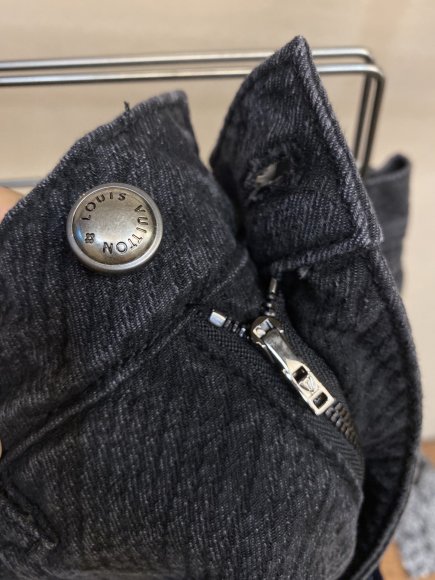 Louis Vuitton - Мужские штаны джинсы (костюм рубашка) DZ_2111LV6