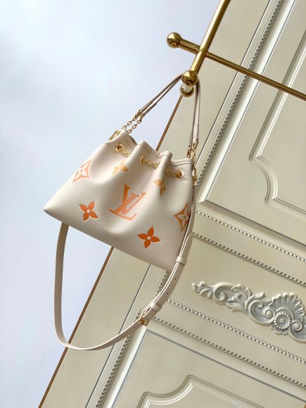 Louis Vuitton - Женская сумка LG_2605LV1 Louis Vuitton - Женская сумка LG_2605LV1