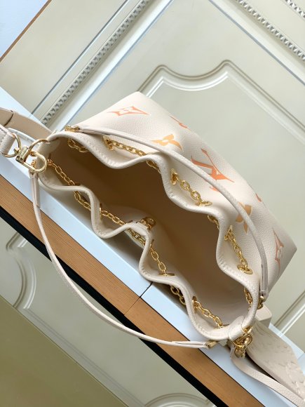 Louis Vuitton - Женская сумка LG_2605LV1 Louis Vuitton - Женская сумка LG_2605LV1