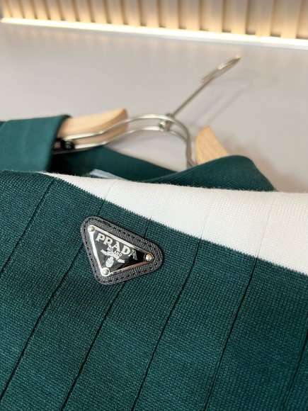 Prada - Мужская трикотажная футболка майка поло DF_3005PR1 Prada - Мужская трикотажная футболка майка поло DF_3005PR1