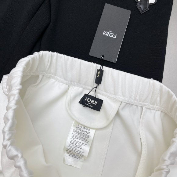 Fendi - Мужской спортивный костюм DF_2008FE1 Fendi - Мужской спортивный костюм DF_2008FE1