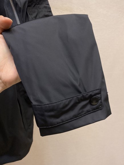 Prada - Мужская куртка ветровка DZ_1702PR11