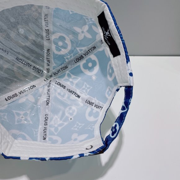 Louis Vuitton - Бейсболка кепка OR_1904LV2