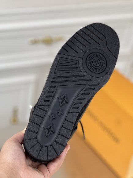 Louis Vuitton - Мужские кроссовки ботинки BL_1203LV1 Louis Vuitton - Мужские кроссовки ботинки BL_1203LV1