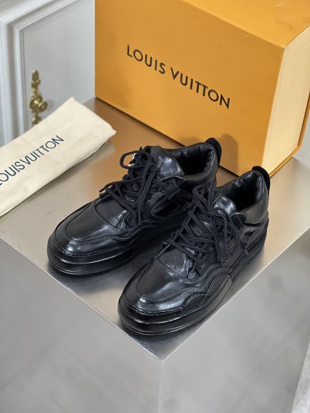 Louis Vuitton - Мужские кроссовки ботинки BL_1203LV1 Louis Vuitton - Мужские кроссовки ботинки BL_1203LV1